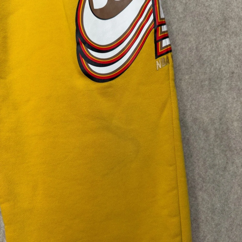 Jordan Mens Yellow Fleece Jumpman Graphic Sweatpants Medium Sporty Athleisure